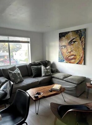 Living area - Quiet Miami apartment (Scottsdale)
