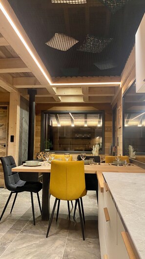 تناول الطعام