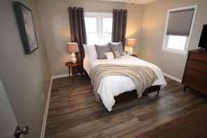 2 bedrooms, desk, iron/ironing board, free WiFi