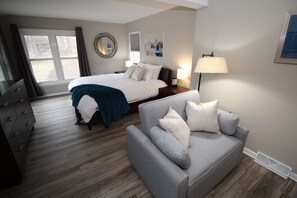 2 bedrooms, desk, iron/ironing board, free WiFi