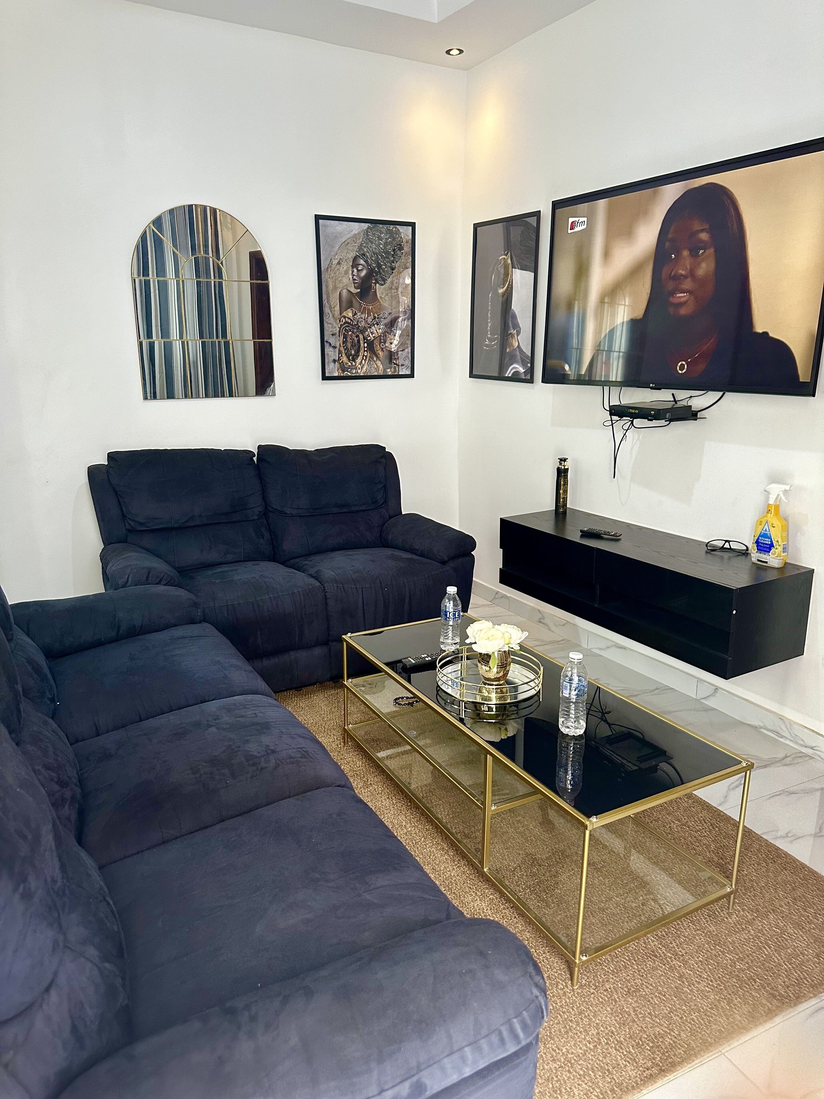 Apartment, 1 Bedroom, Smoking, Balcony | Living area