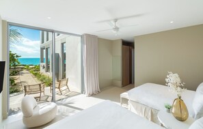 5 makuuhuonetta, tallelokero huoneessa, työpöytä, silitysrauta/-lauta