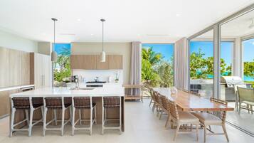 Fridge, oven, stovetop, coffee/tea maker