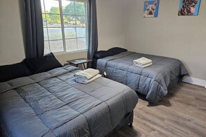 2 bedrooms, desk, iron/ironing board, free WiFi