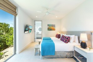 5 bedrooms, in-room safe, desk, iron/ironing board