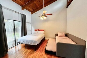 2 Schlafzimmer, Bügeleisen/Bügelbrett, kostenloses WLAN, Bettwäsche