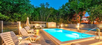 Holiday home with private pool, BBQ, WiFi