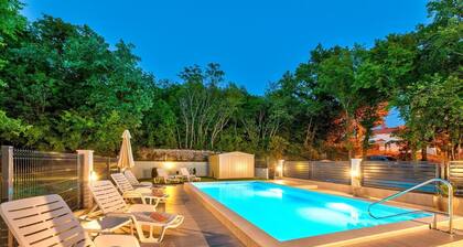 Bezaubernde Privatvilla mit Pool, BBQ, Liegen, Klima