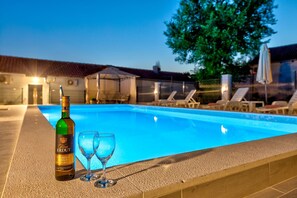 Pool - Holiday home with private pool, BBQ, WiFi (Grižane)