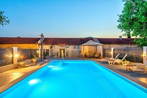 Pool - Holiday home with private pool, BBQ, WiFi (Grižane)
