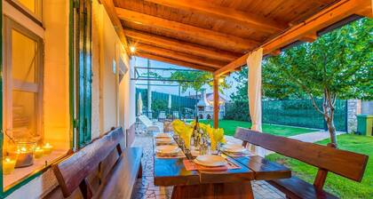 Sportliche Privatvilla mit Rad, Wanderwegen, Paragliding