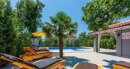 Villa avec piscine privée, 350 mÚtres de la plage
