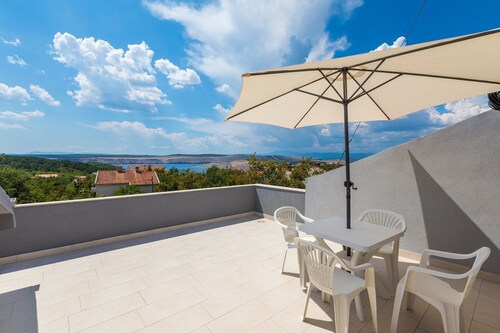 Villa with private pool, 350 metres beach