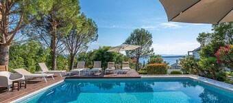 Beachfront Villa with Private Pool, Jacuzzi, Sea View