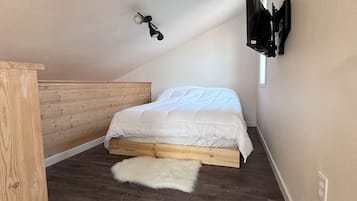 1 bedroom, WiFi, bed sheets