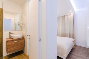 Doccia, asciugacapelli, asciugamani