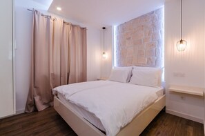 2 camere, una scrivania, Wi-Fi gratuito, lenzuola