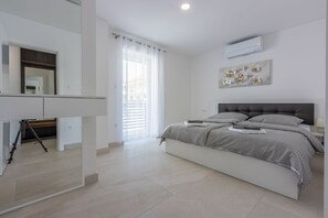 1 camera, una scrivania, Wi-Fi gratuito, lenzuola