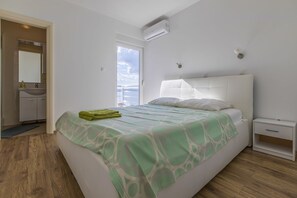 3 soverom, skrivebord, wi-fi (inkludert) og sengetøy