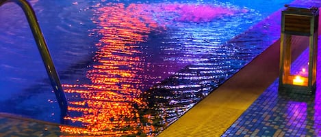 Indoor pool, seasonal outdoor pool
