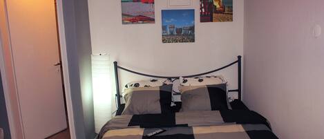 Appartement | 1 chambre, fer et planche à repasser, Wi-Fi gratuit, draps fournis