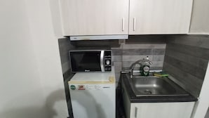 Unclassified image, 4 of 22, button - Apartment Sleeps 2 Free Street Parking (Thessaloniki)