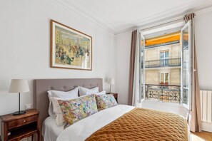 1 bedroom, iron/ironing board, internet, bed sheets