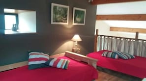 2 Schlafzimmer, Bügeleisen/Bügelbrett, Bettwäsche