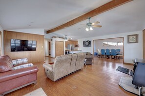 Smart TV, ping pong, books