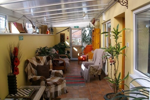 Bar lounge