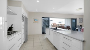 Fridge, microwave, oven, dishwasher - 21 Tingira Close - Rainbow Beach. Views. Sea Breezes. Huge Home. (Rainbow Beach)