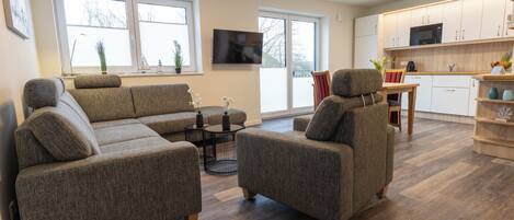 تلفزيون، كُتُب، ستيريو