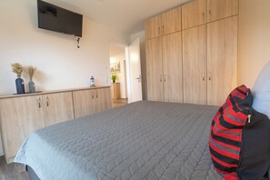 2 bedrooms, iron/ironing board, travel crib, free WiFi