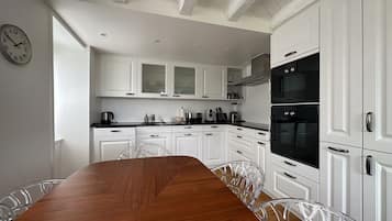 Romantic Apartment, 2 Bedrooms, Lake View | Private kitchen | Full-sized fridge, microwave, oven, dishwasher
