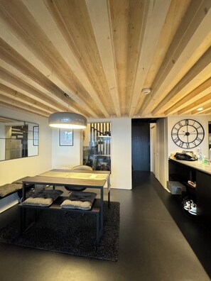 Interior - Industrial Chic 1 BDR Loft River Fulham (London)