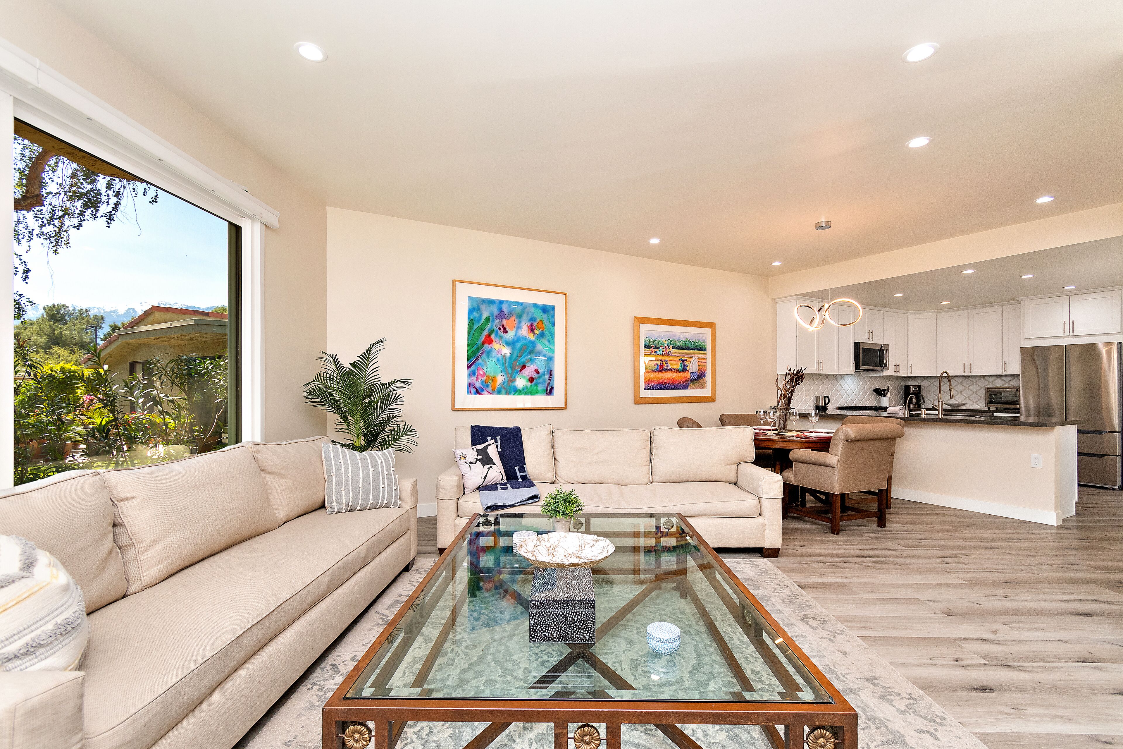 Angels Care: Communal Pool, Golf Views, Pet Friendly!