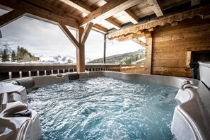 Outdoor spa tub - Chalet, 300m from ski slopes, terrace, tv, 400m², La Plagne (La Plagne)