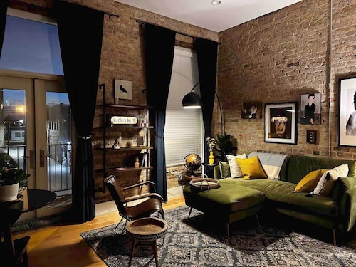 Cozy Loft Retreat for Two