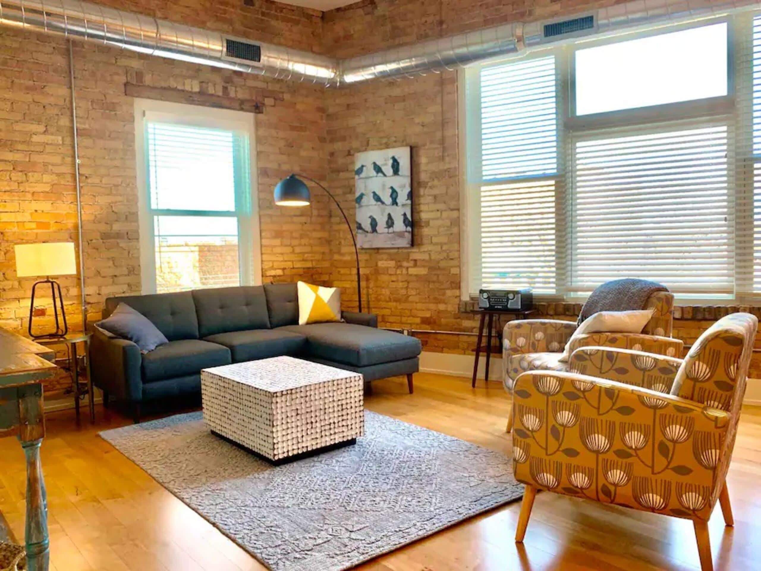 Warm, cozy, and comfortable.  You might forget where you are!