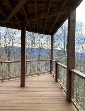 Property grounds - Modern Mountain Lodge, W/Views, Hot Tub + Game Room (Black Mountain)
