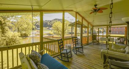 Toccoa River House- Toccoa River Front-2br/2ba-wifi-walk to town-Free Activities