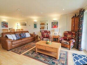 Cottage | Living area - 5 Thurlestone Beach (Kingsbridge)