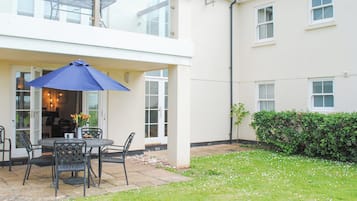 Cottage | Outdoor dining