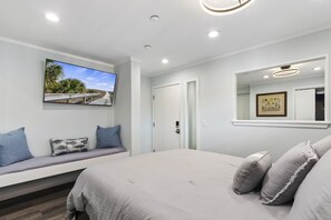 1 bedroom, iron/ironing board, WiFi, bed sheets - Before the Sunrise - 4th Floor Ocean View @ HHBT! (Hilton head Island)