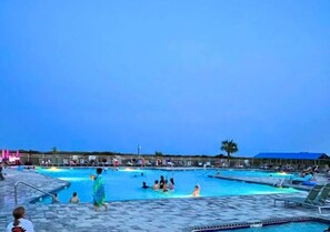 Pool - 4th FLOOR OCEAN VIEW in ADMIRAL'S ROW @ HHBT! Monthly Rates Through 2/28/26! (Hilton head Island)