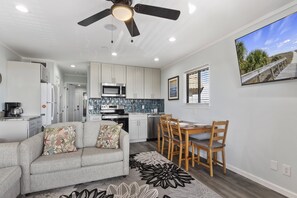 Interior - Before the Sunrise - 4th Floor Ocean View @ HHBT! (Hilton head Island)