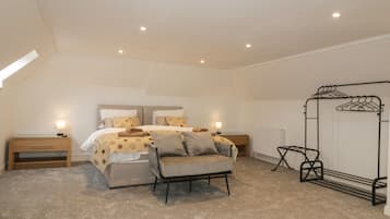 Cottage | 3 bedrooms, individually decorated, individually furnished, free WiFi