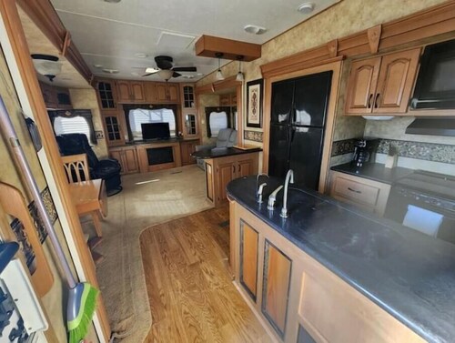 5th Wheel on Watts Bar Lake