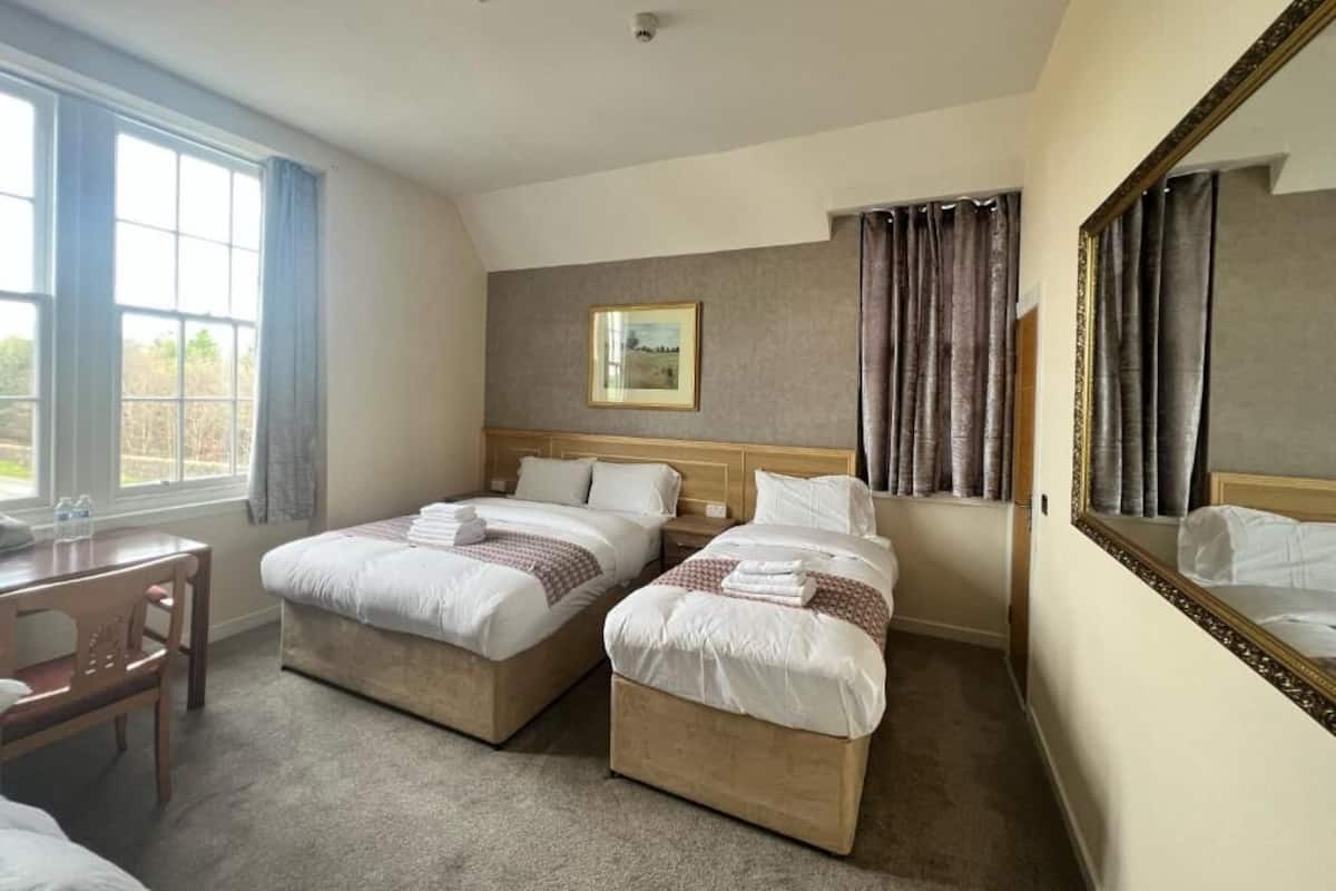 Family Quadruple Room | Free WiFi, bed sheets