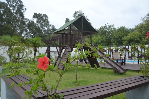 Refúgio em Pelotas Com Nf-e, Ideal Para Famílias e Animais de Pequeno Porte